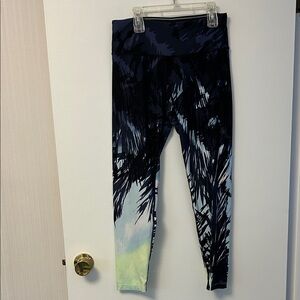 Calvin Klein Women’s leggings size M EUC